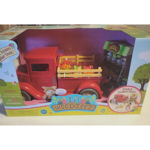 Li'l Woodzeez Hoppin' Farmers Market Little Red Truck And Produce Stand 55 pcs